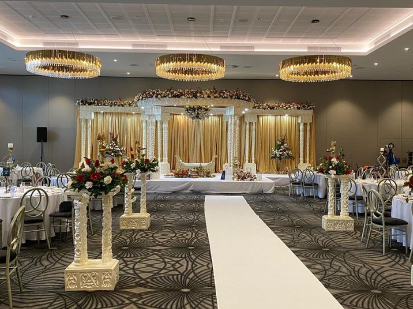 wedding decoration flower plinth