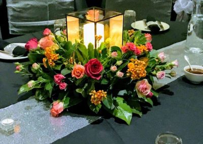 Table runner fresh flower centrepiece