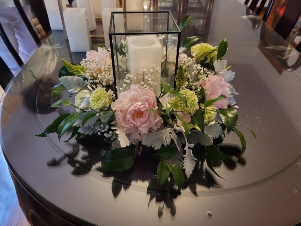 Fresf-flower-table-centrepiece fresh flower table centrepiece